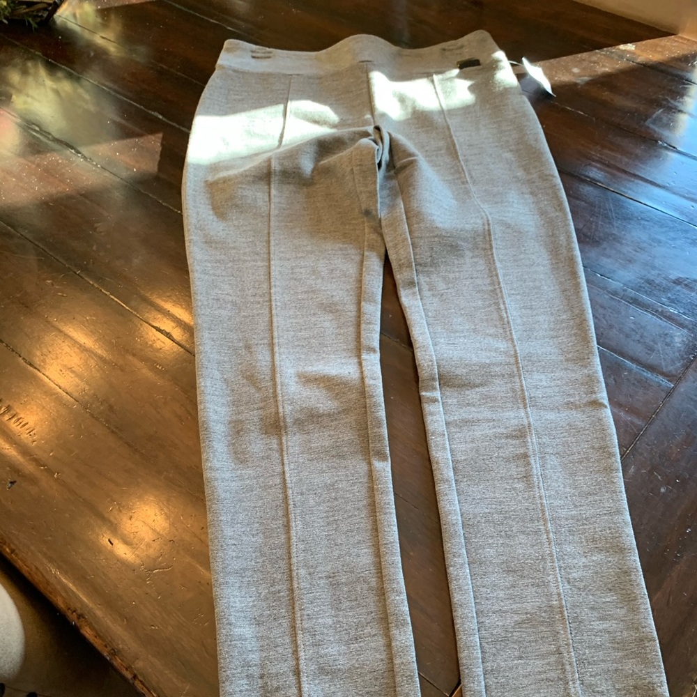 Gray skinny pants